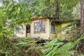 The sale includes a second lot. Remove the existing structure and let your imagination create something new.