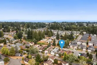 Close to shopping, dining and more!!