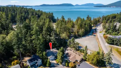 So close to Washington Park Beach and trails!