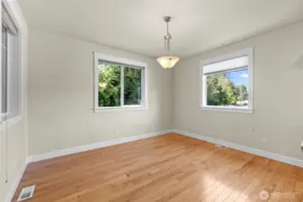 Additional view of dining space