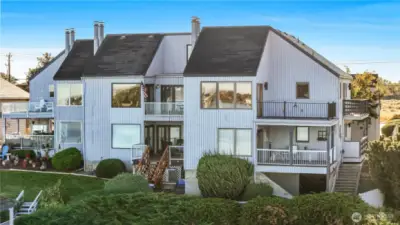Prime waterfront location along W Marina Dr.