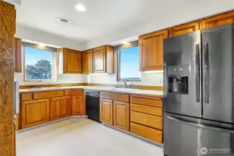 Perfect setup for casual dining or hosting friends