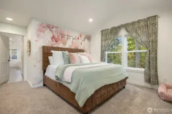 Big primary bedroom with ensuite