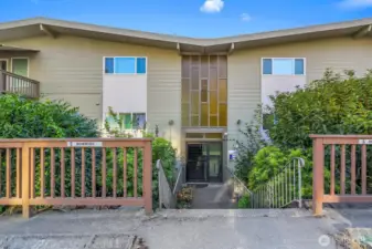 Back Parking Lot with 4 Visitor Parking Spots