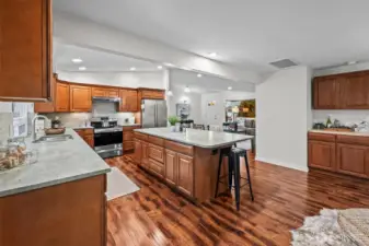 Amazingly beautiful and functional kitchen
