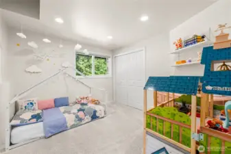 Additional bedroom with it's own private full bathroom