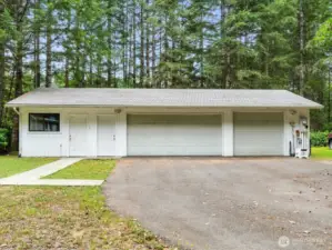 The main house has a spacious detached 3-car garage provides ample room for vehicles, storage, or hobbies, while the separate office offers a quiet, dedicated space for work or creative pursuits.