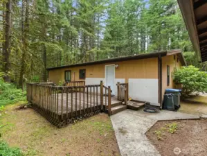 Separate Special Care Unit (SCU) 1296 square feet with its own private driveway—for caregiver use (buyer to verify county requirements).