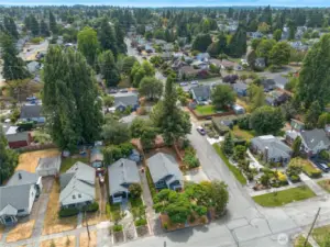 Enjoy a morning stroll in one of Tacoma’s most beloved neighborhoods! Plus easy access to schools, Point Defiance Park, Ruston Way and the Tacoma waterfront, the University of Puget Sound, freeways, shopping, amenities, theaters, and so much more!