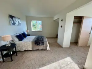 Prime bed has dual closets