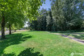 Licton Springs Park