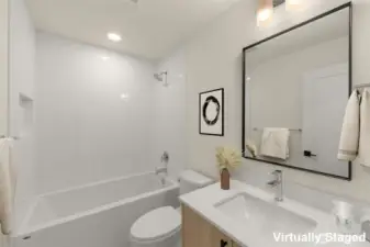 Upper-level full bath.