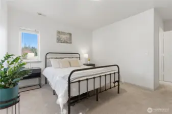 Carpets are in great condition throughout the downstairs.