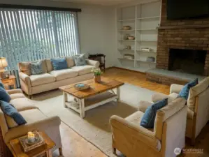 VIRTUAL STAGED LIVING ROOM