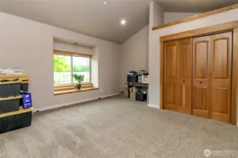 16x16 bedroom