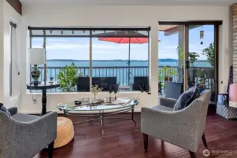~nice sitting area