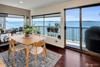 ~dining area