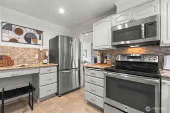 All appliances included.