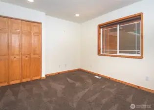 Office space or 4th bedroom.