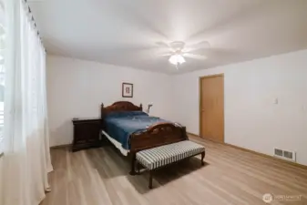 Primary bedroom & walk in closet.