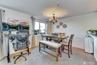 Versatile space for a work station