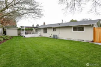 Yard virtual photo, just waiting for Spring