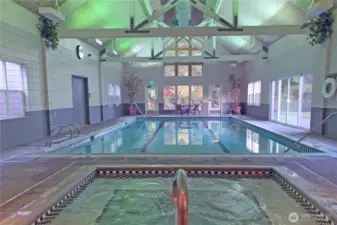 Bay Club Pool and Hot Tub