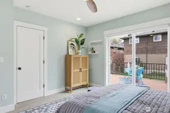 Great storage space and sliding door to beck.