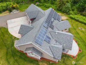 Solar panels offering approx. 17,000+ kw hrs (1 yr) owned free and clear!