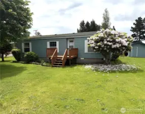 This 2 bedroom, 2 bath home is located in the heart of Ocean Park.  Close to everything! Large corner lot with mature landscaping. Fully fenced.