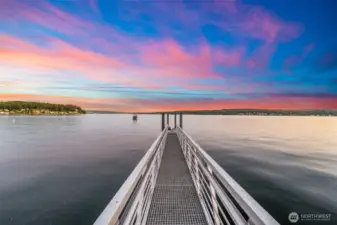 Shared dock, great for lau