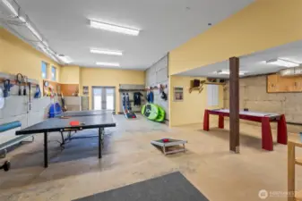 A dedicated marine room makes it easy to store paddleboards and gear after a day on the water. It’s the perfect indoor-outdoor hub for waterfront living and play.