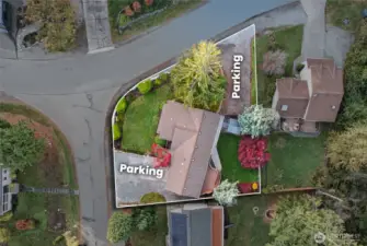 So much parking for both living areas. Bring your RV, your BOAT and still have extra guest parking. Rare having parking on each level. Lower level has NO stairs. Main level has 3 front steps.