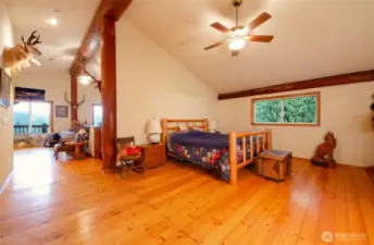 Upper bedroom suite