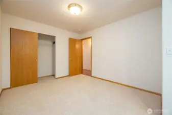 2nd Bedroom Entry and Closet Area
