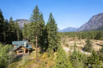 Expansive mountain and forest views from every angle.  HOA-maintained roads and utilities – Year-round access and community infrastructure.