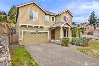 Private, sunny corner lot