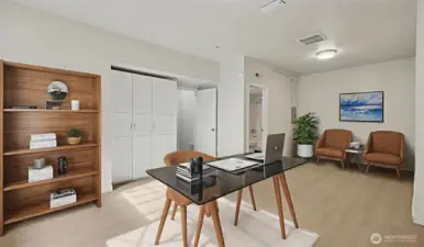 Great room has existing closets