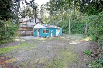 Iconic Beach Cabin w/ Oversized Lot for Guests~