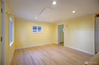 Shiplap, Bright and Cozy~