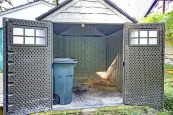 Detached Shed for Toys and Storage~