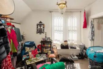 Upper 1br