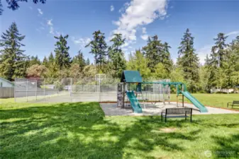 Playground and tennis court.. part of the Towne Point community.