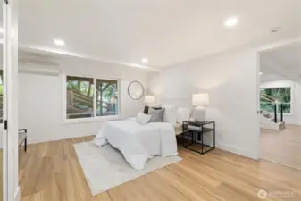 Additional bedroom