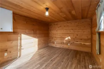 Smell's like Grandma's closet in the best possible way.