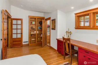 Guest bedroom