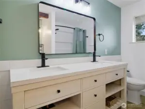 Main level full bath.