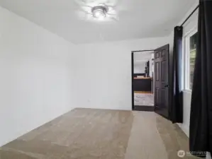 3rd extra room w/ bathroom.