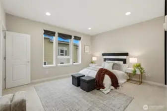 Big windows, high ceiling