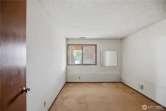 Lower level corner bedroom